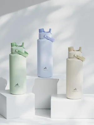 Insulated Water Bottle with 2 in 1 Straw