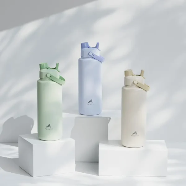 Insulated Water Bottle with 2 in 1 Straw