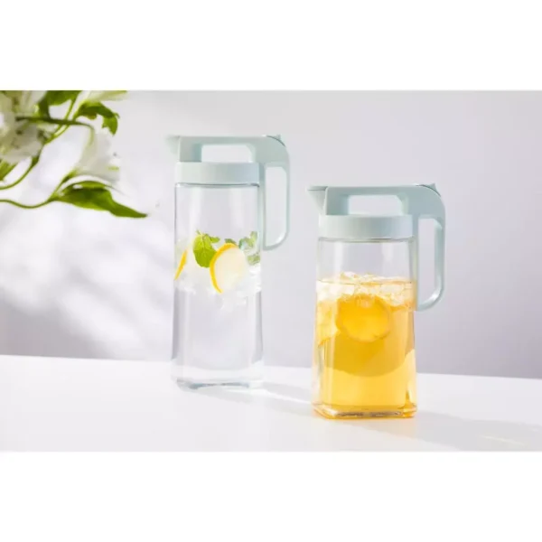 Water Jar Plastic Pitcher with Locking Lid